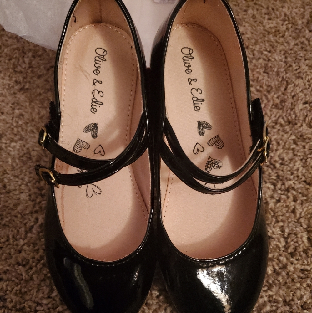 Girl dress shoes